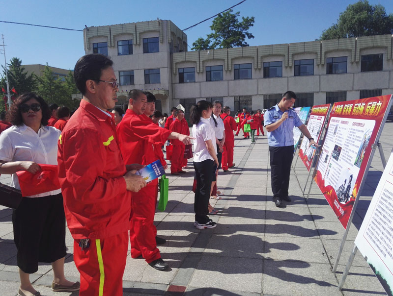 今年9月，沈陽采油廠對油區(qū)職工進(jìn)行安全開展普法教育