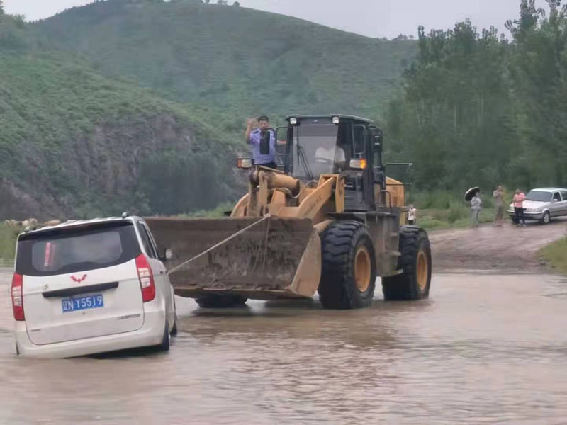 朝陽民警拖車