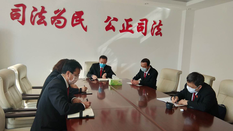 陳平（右三）主持召開黨組擴大會議