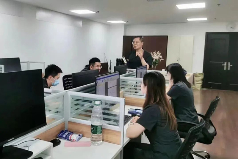 立案一庭進(jìn)行智能文書應(yīng)用培訓(xùn)。