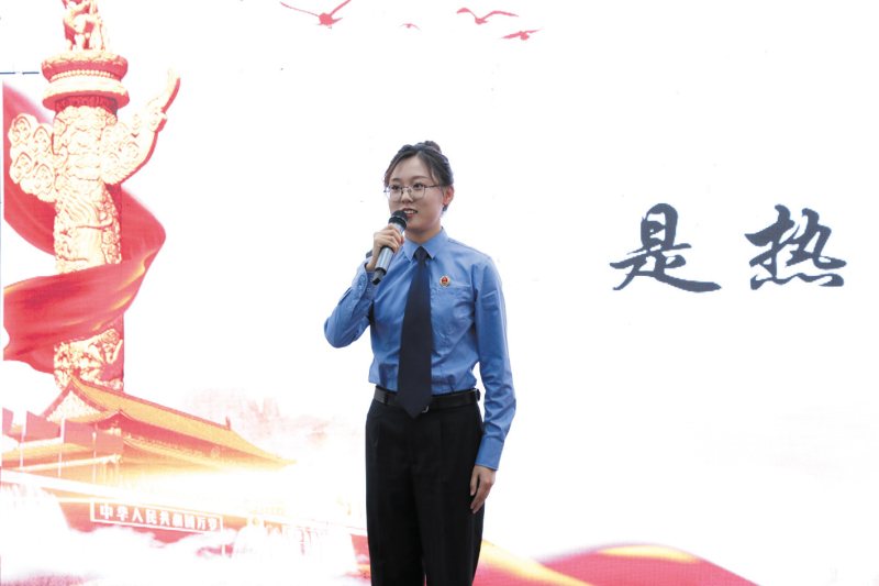 .葫蘆島市檢察院參賽選手史蘊(yùn)琪正在演講.jpg