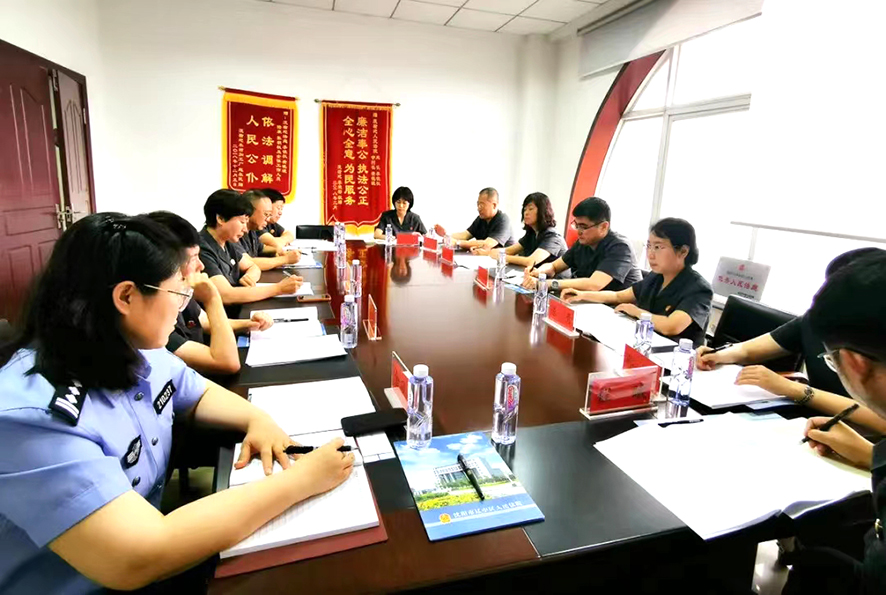 沈陽中院政治部主任高鵬、副院長(zhǎng)陳青一行到遼中區(qū)法院調(diào)研指導(dǎo)相關(guān)工作