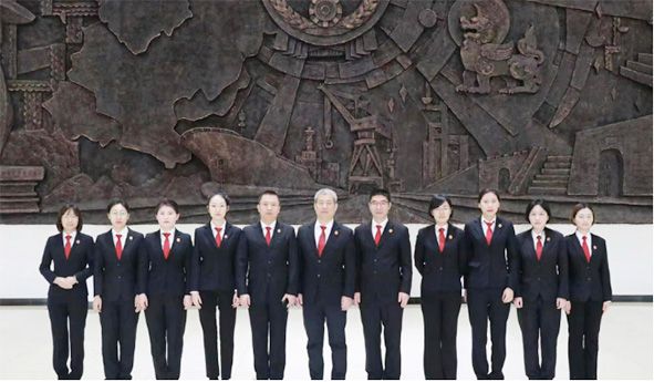 民一庭集體。