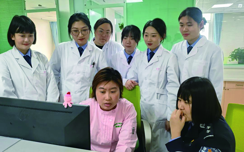 省第二女子監(jiān)獄組織醫(yī)療民警職工前往沈陽(yáng)雍森醫(yī)院參觀學(xué)習(xí)